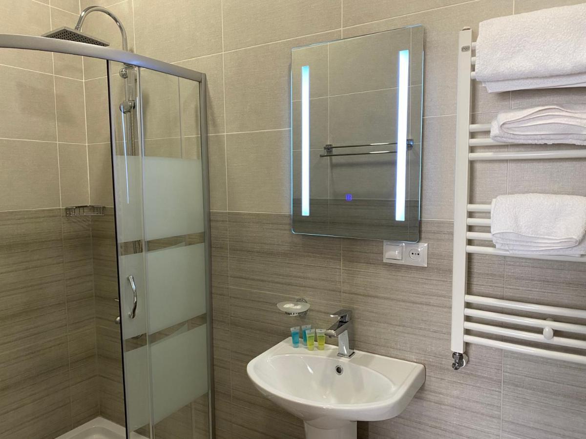 Hotel Sharl Ninotsminda Luaran gambar