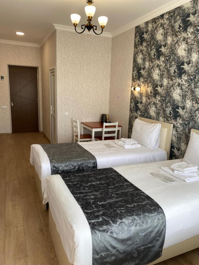 Hotel Sharl Ninotsminda Luaran gambar