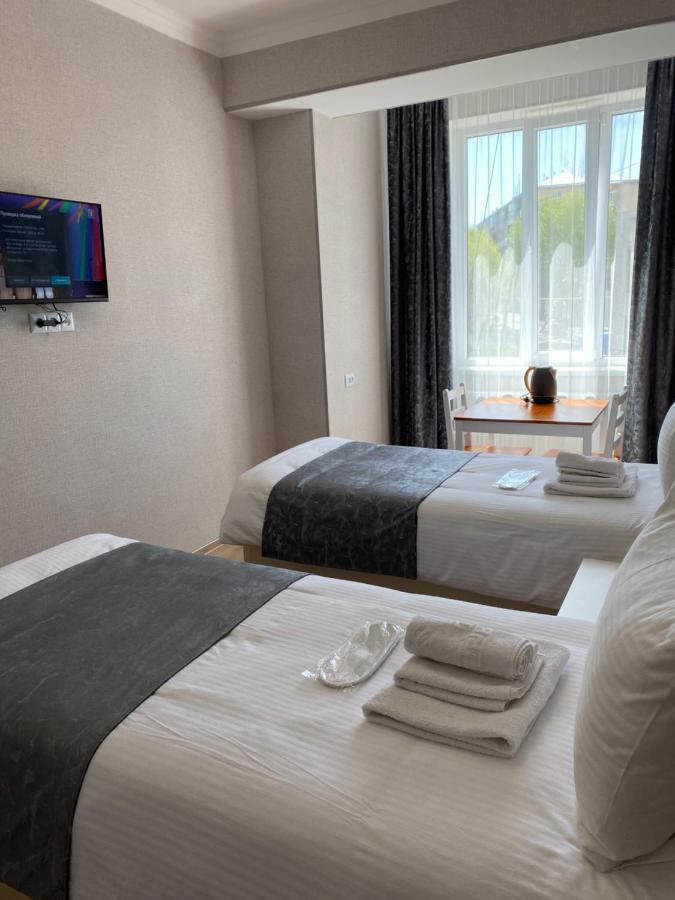 Hotel Sharl Ninotsminda Luaran gambar