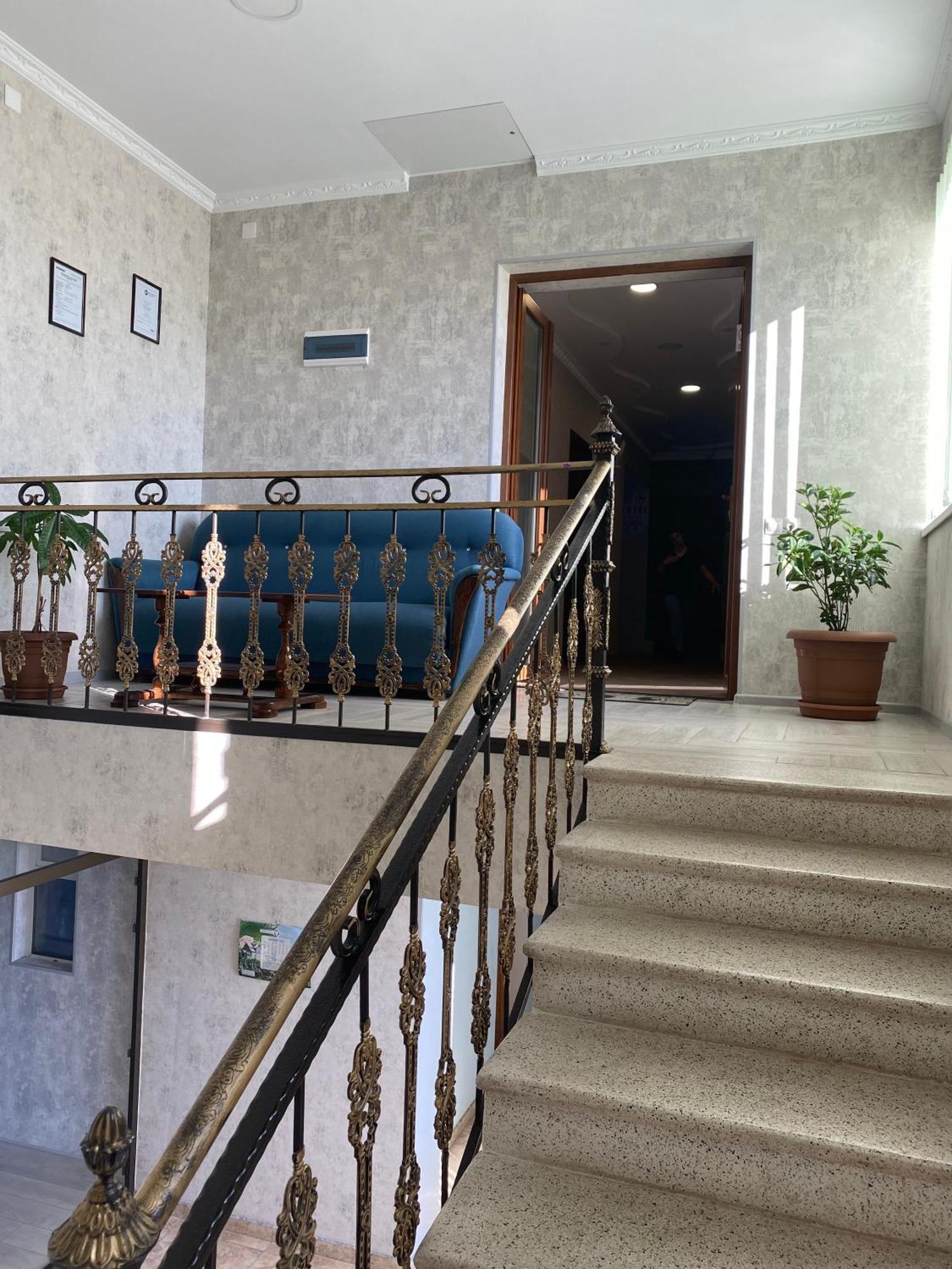 Hotel Sharl Ninotsminda Luaran gambar